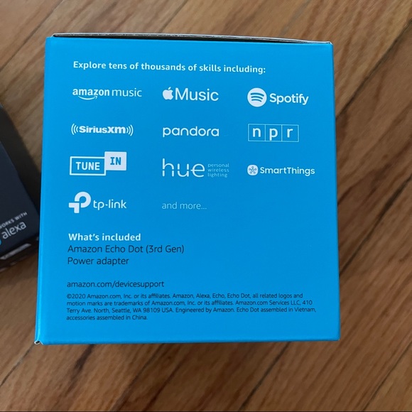 Amazon Echo Dot with Smart Plug 3rd Gen - Picture 5 of 6